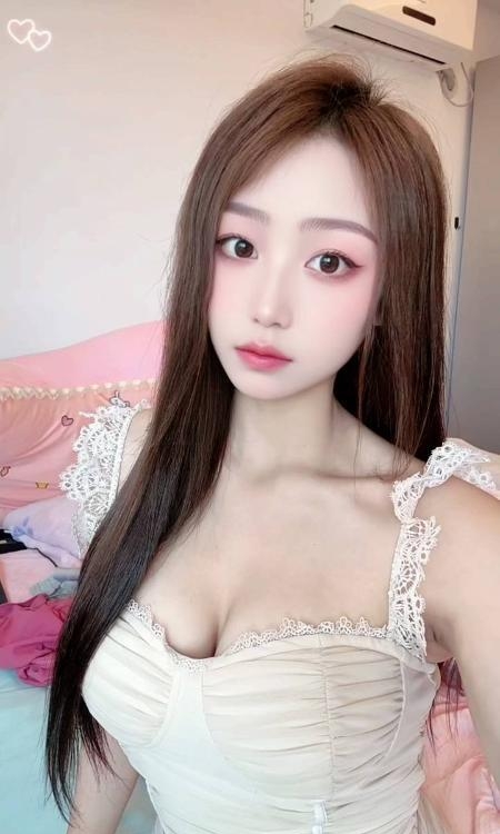 天府服务系甜甜